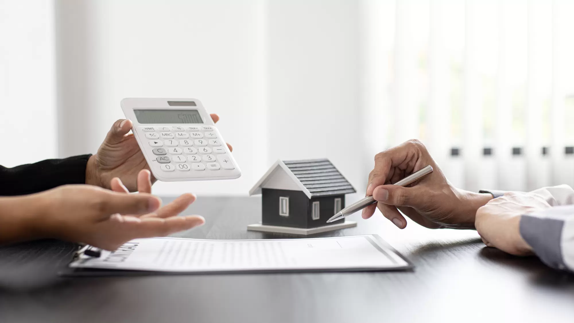 Making an Offer on a Property: What Australian Buyers Need to Know