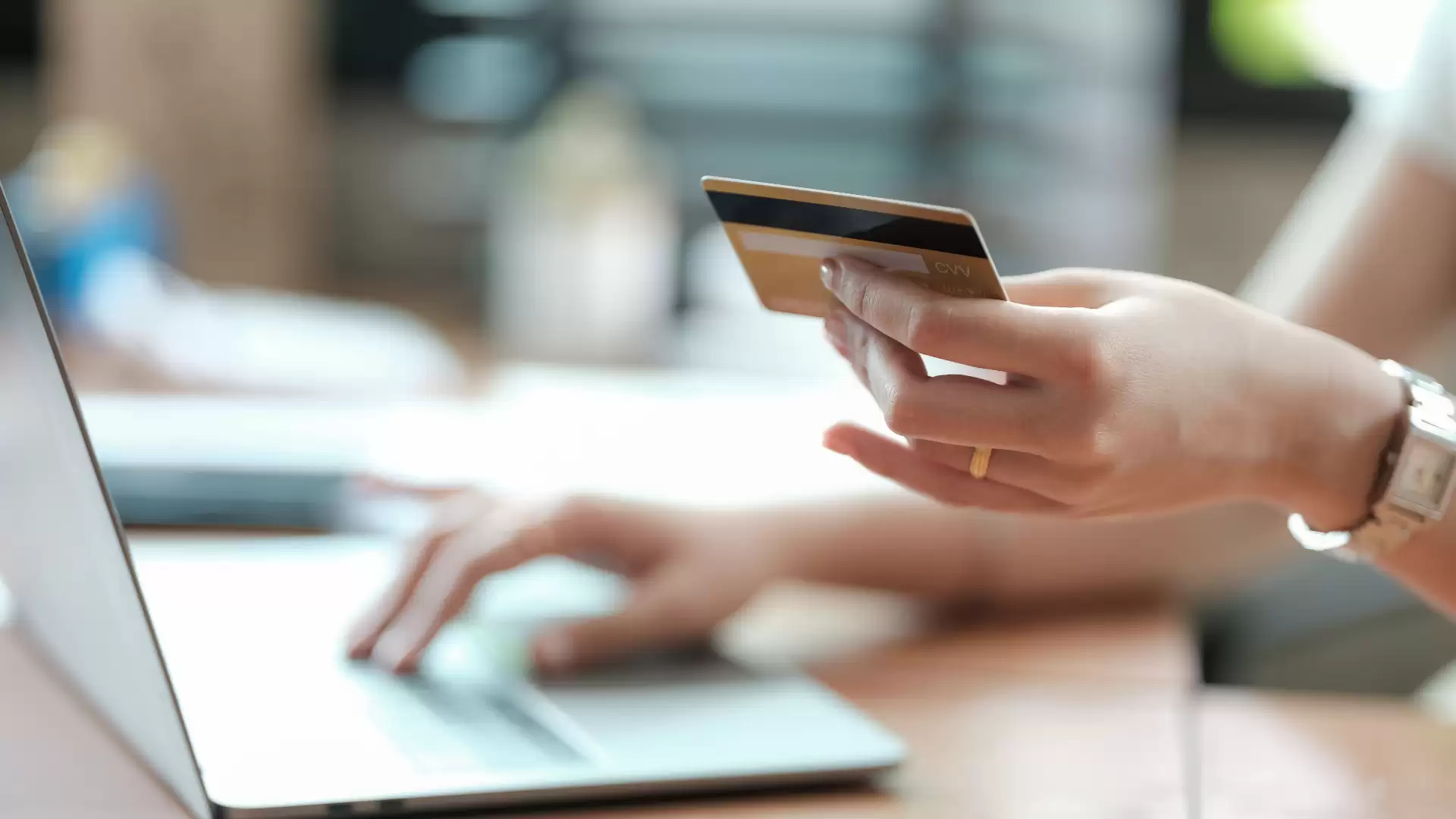 Hero Image for Top 5 Ways Refinancing Can Change Your Loan Term & Save Money