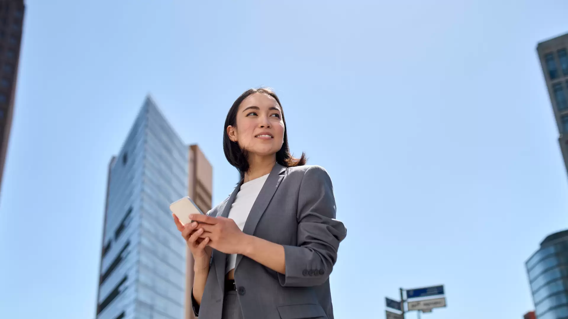 Hero Image for When to Choose Variable Rate Loans as a First Home Buyer